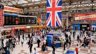 A Walk Through The London Victoria Station London England [upl. by Jessey413]